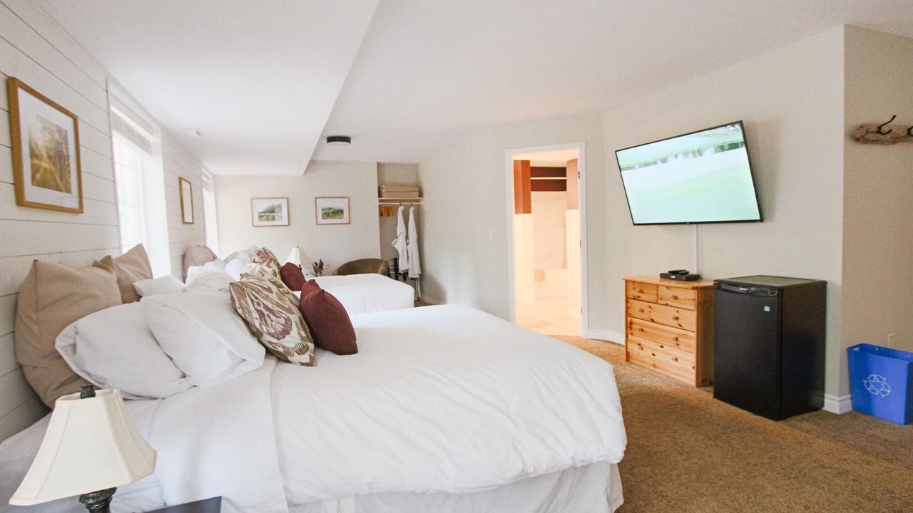 Photo of Bedroom in Salmon Arm