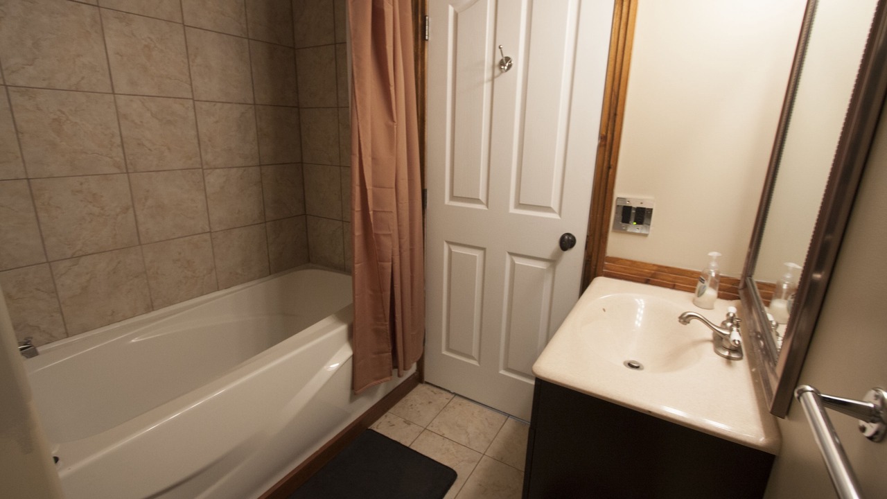 Photo of Bathroom in Cardston