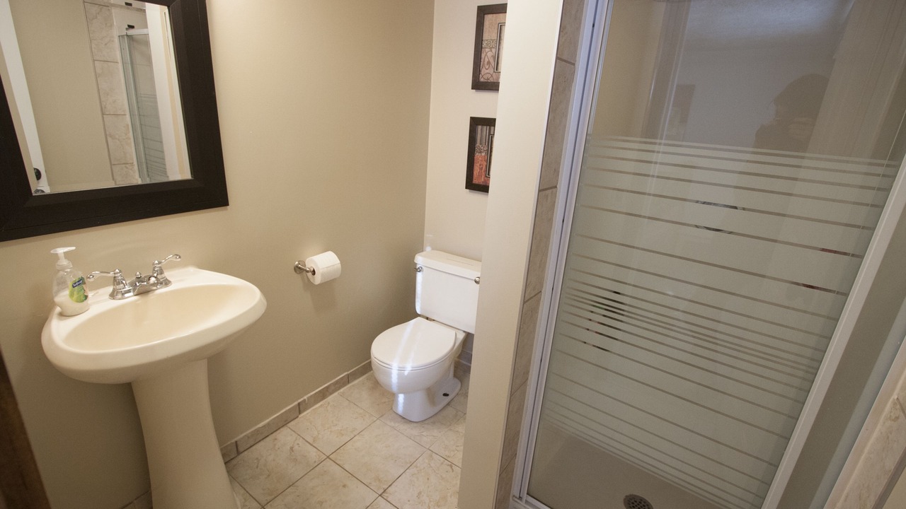 Photo of Bathroom in Cardston