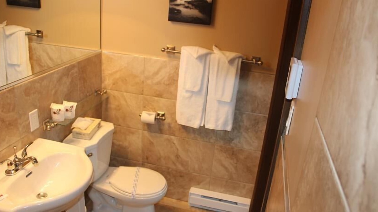 Photo of Bathroom in Sainte-Anne-des-Monts