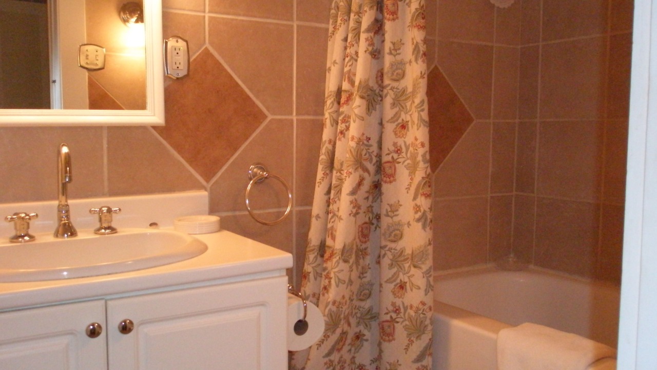 Photo of Bathroom in Magog