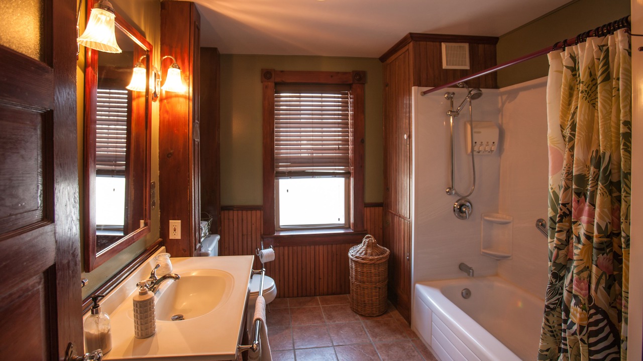 Photo of Bathroom in Magog