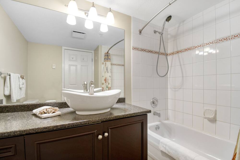 Photo of Bathroom in Quail Ridge