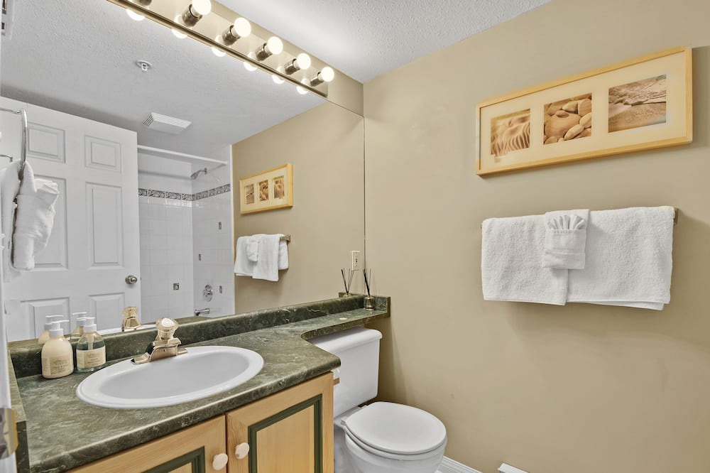 Photo of Bathroom in Quail Ridge