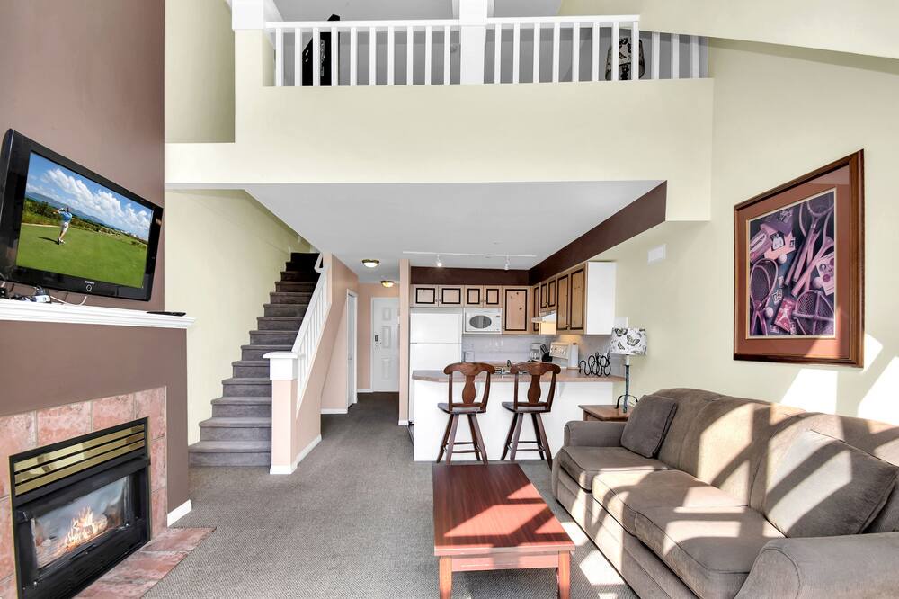 Photo of Livingroom in Quail Ridge