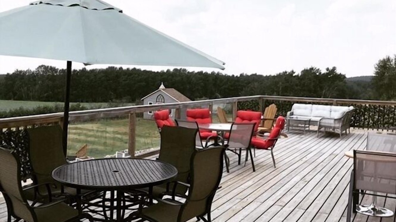 Photo of Patio Balcony in Onanole