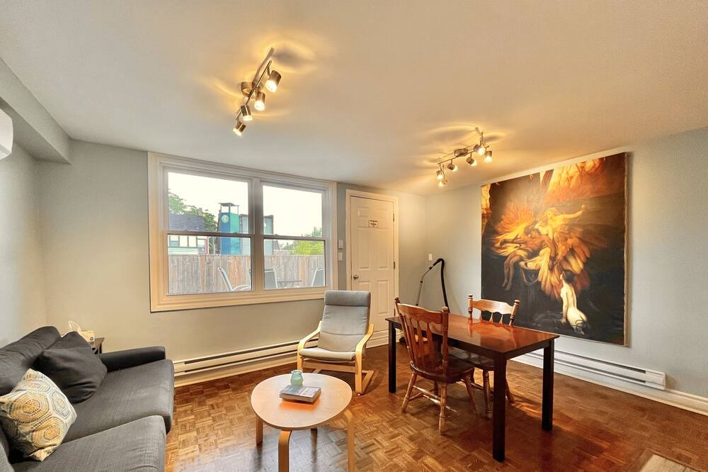 Photo of Livingroom in Blake - Jones