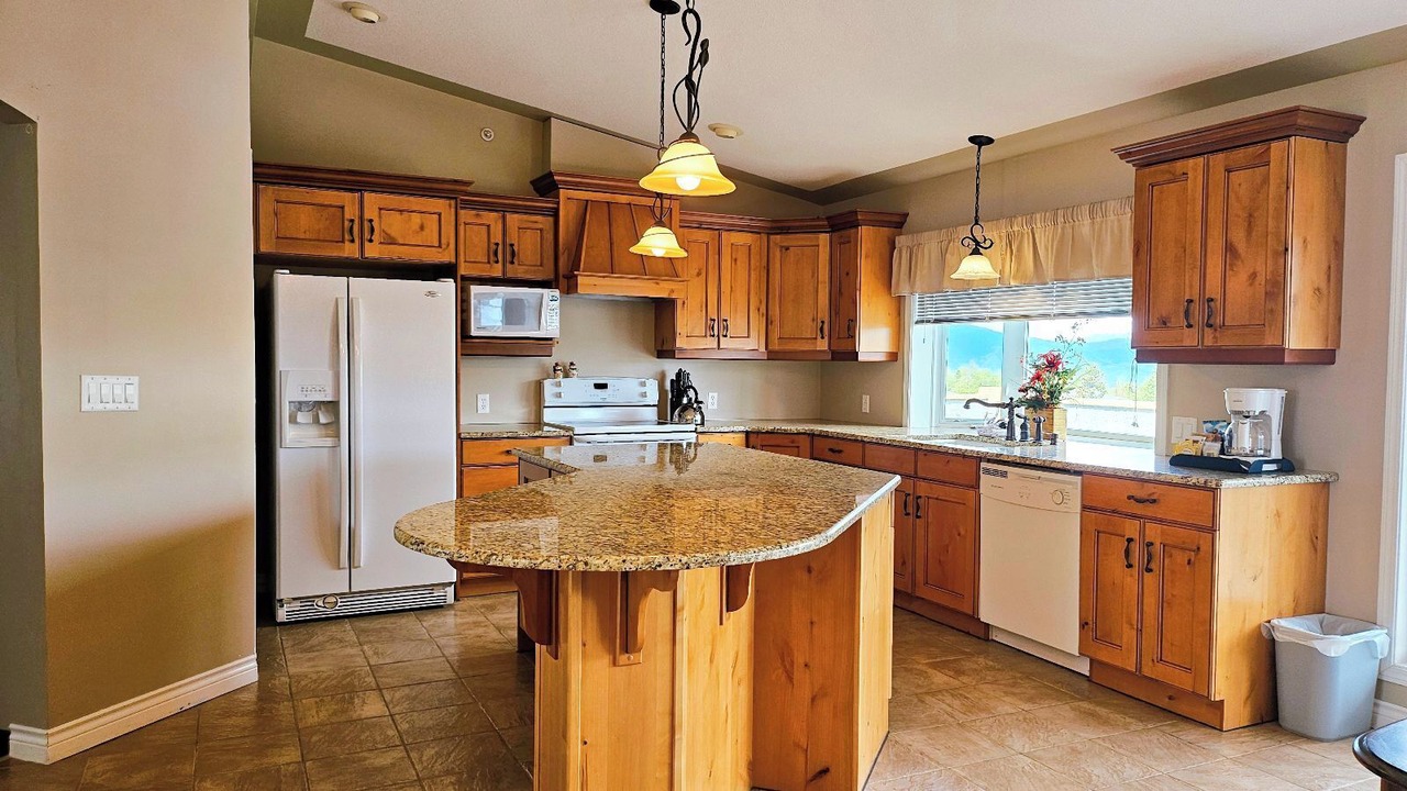 Photo of Kitchen in Grande Cache