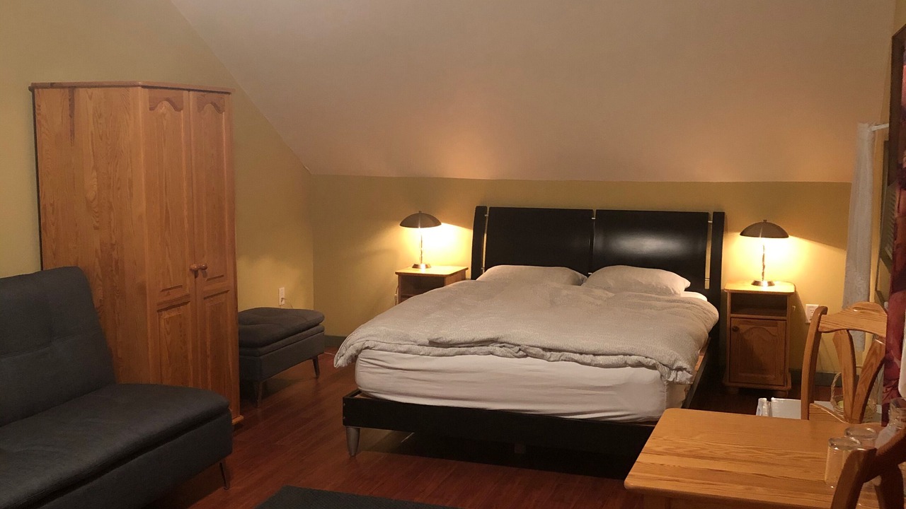 Photo of Bedroom in Okanagan-Similkameen