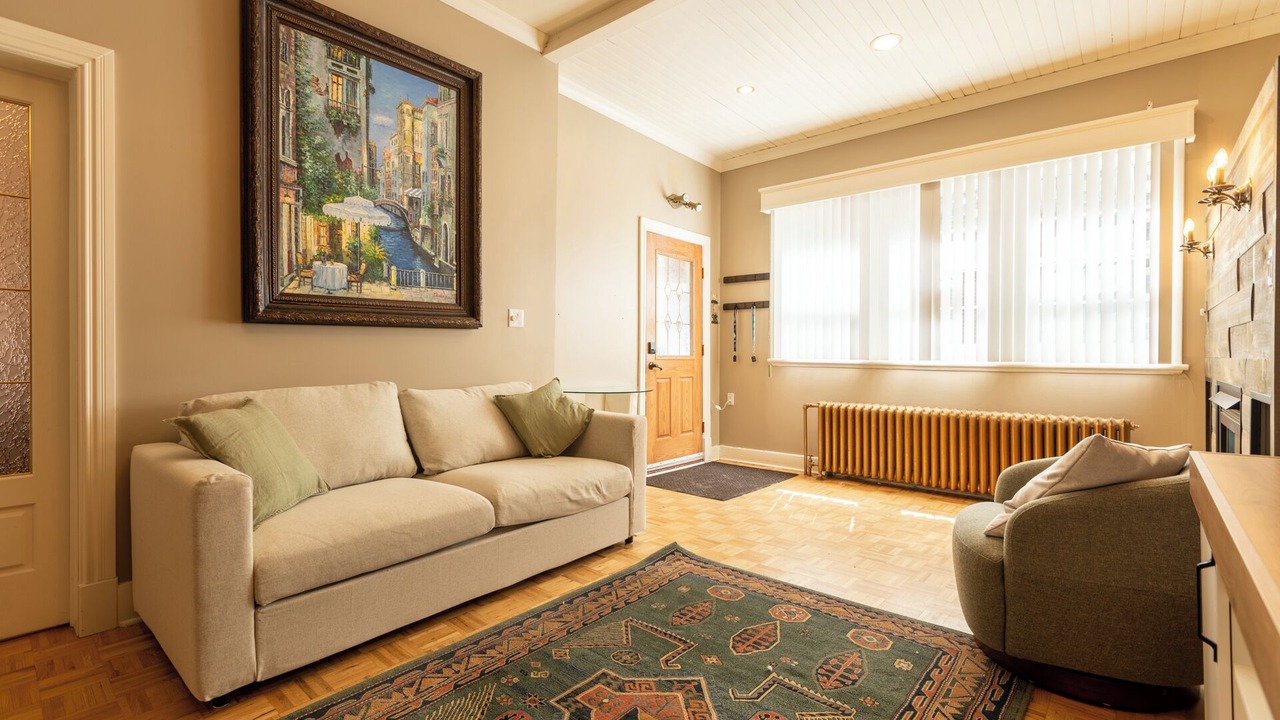 Photo of Livingroom in Montcalm