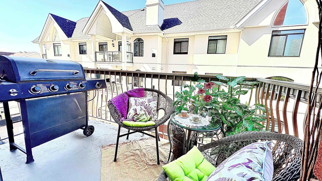 Photo of Patio Balcony in North Central Edmonton
