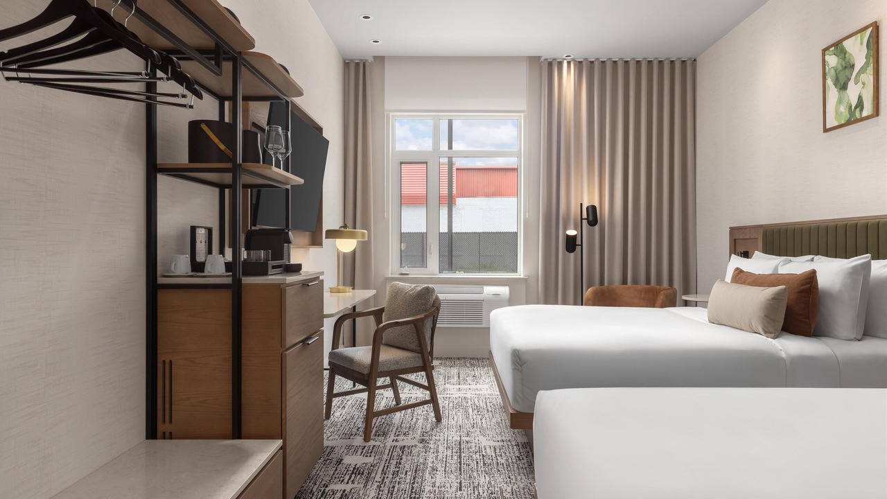 Photo of Bedroom in Cote-Des-Neiges—Notre-Dame-De-Grace