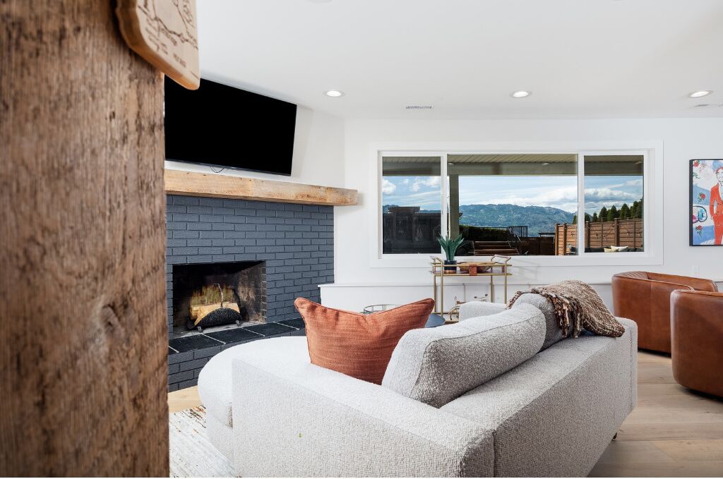 Photo of Livingroom in Central Okanagan