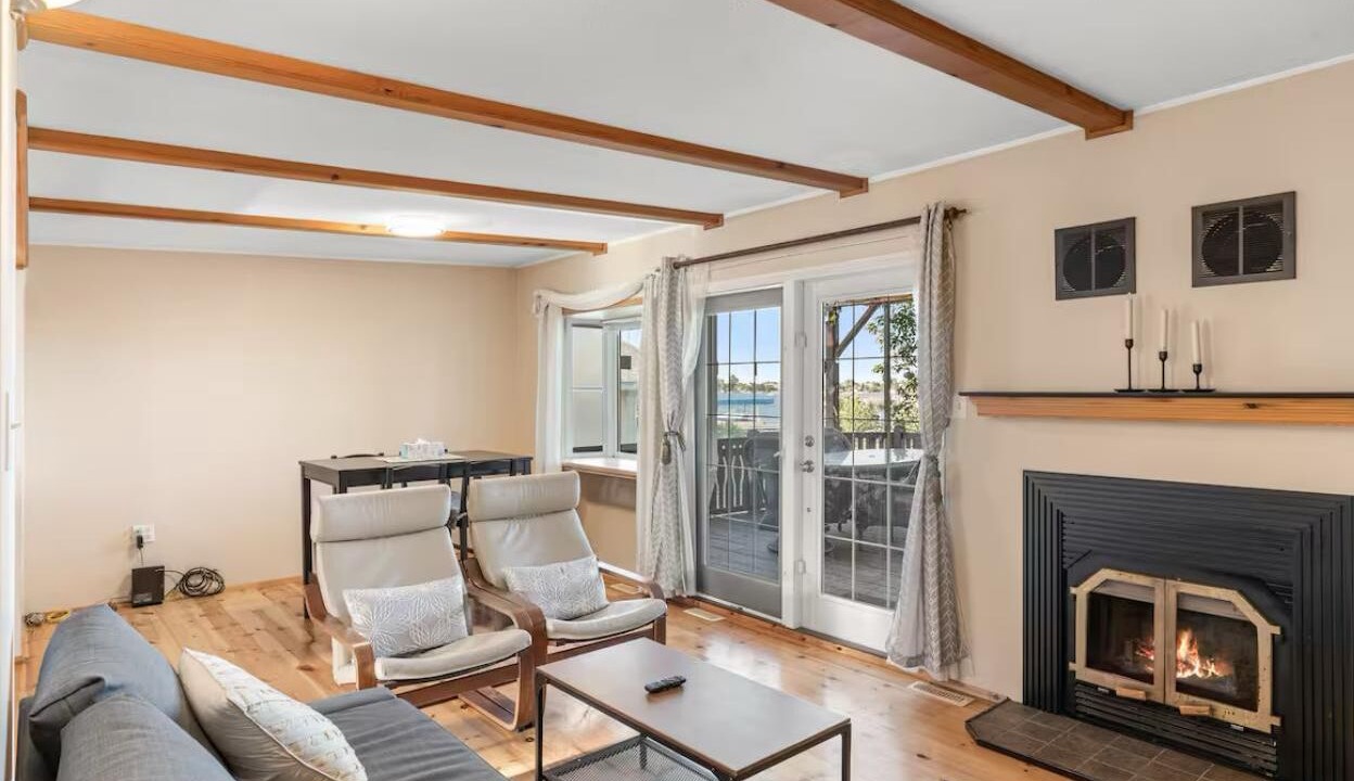 Photo of Livingroom in Chestermere