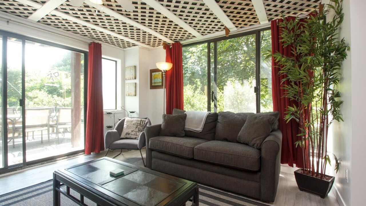 Photo of Livingroom in North Saanich