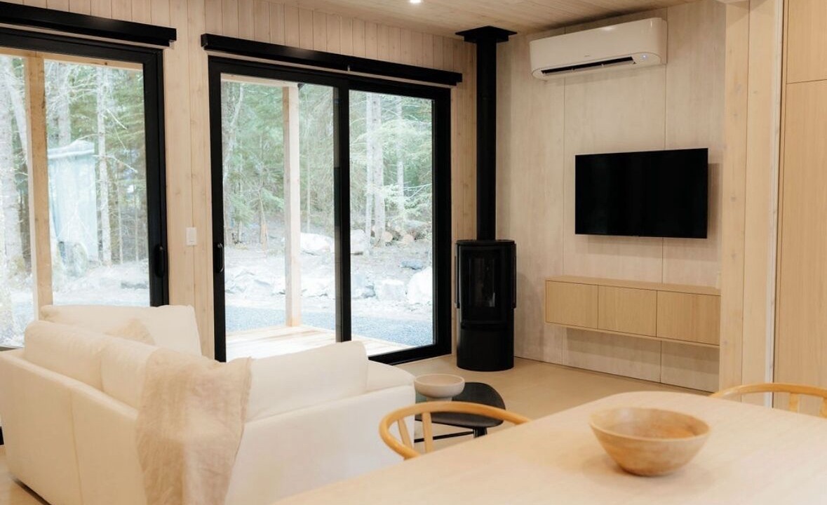 Photo of Livingroom in Fraser Valley Regional District