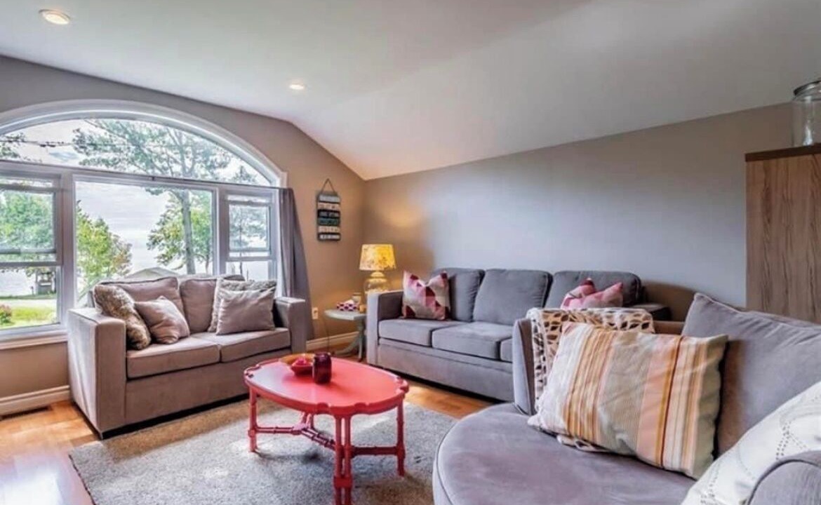 Photo of Livingroom in Dunnville