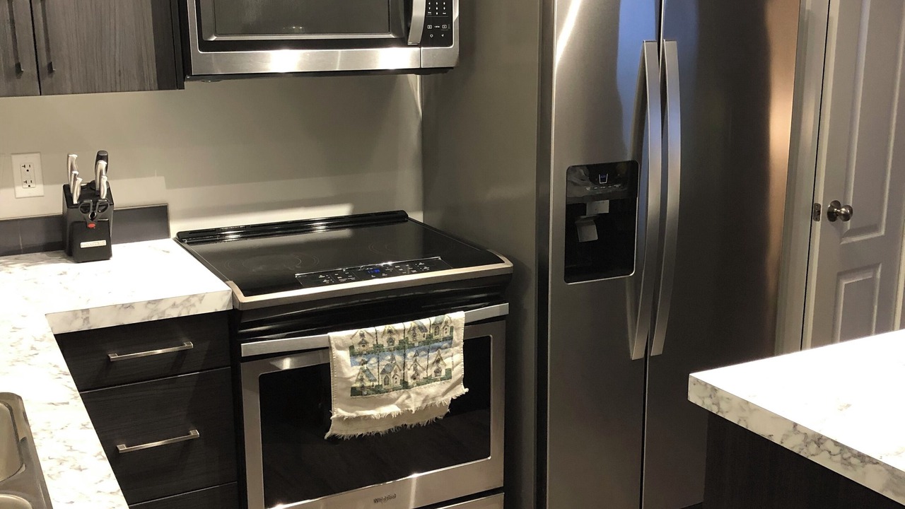 Photo of Kitchen in Parkland Beach