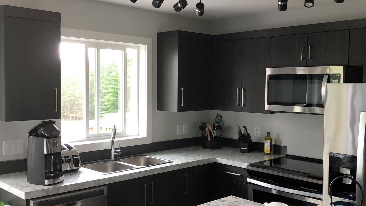 Photo of Kitchen in Parkland Beach