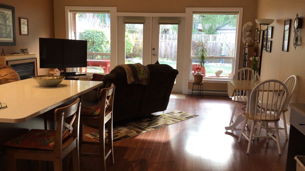 Photo of Livingroom in Comox