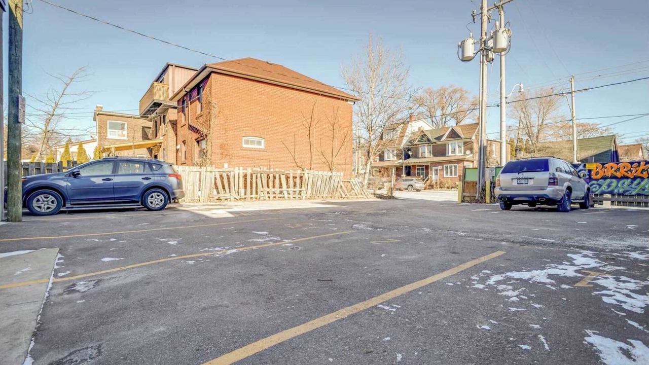 Photo of Outdoor in Leslieville