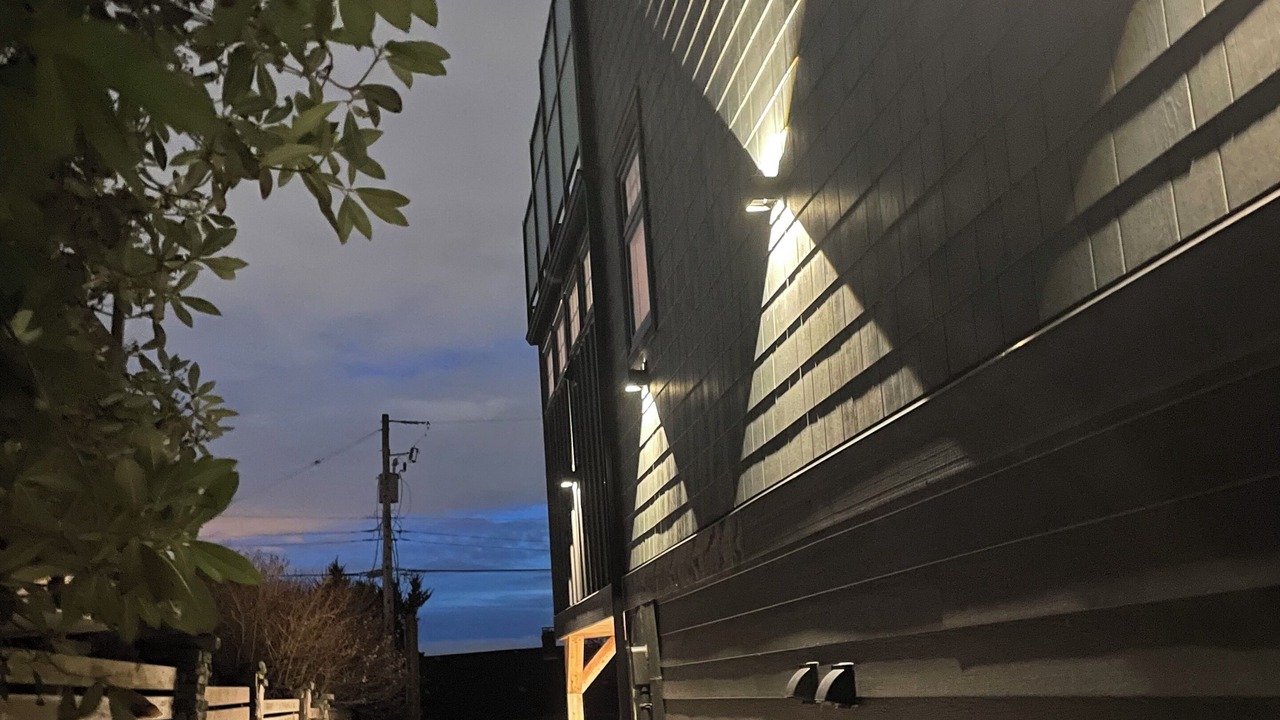Photo of Outdoor in Central Lonsdale