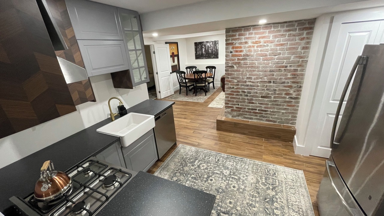 Photo of Kitchen in Central Lonsdale