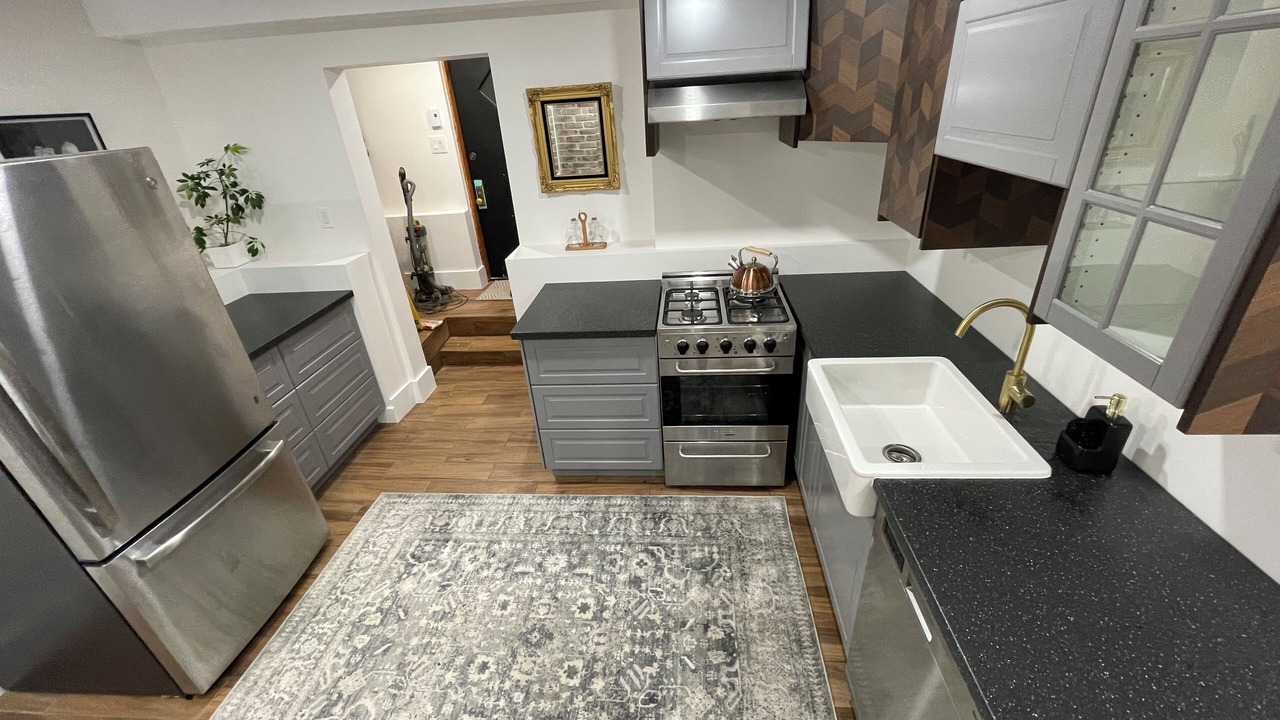 Photo of Kitchen in Central Lonsdale