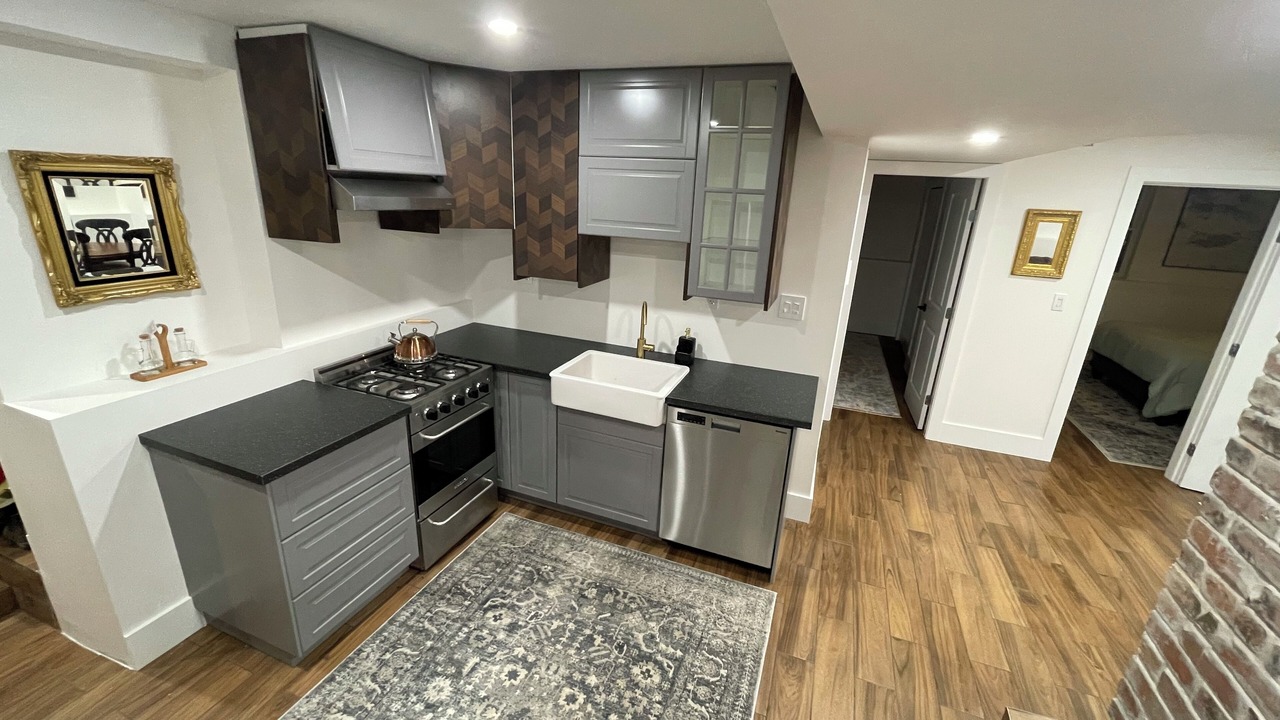 Photo of Kitchen in Central Lonsdale