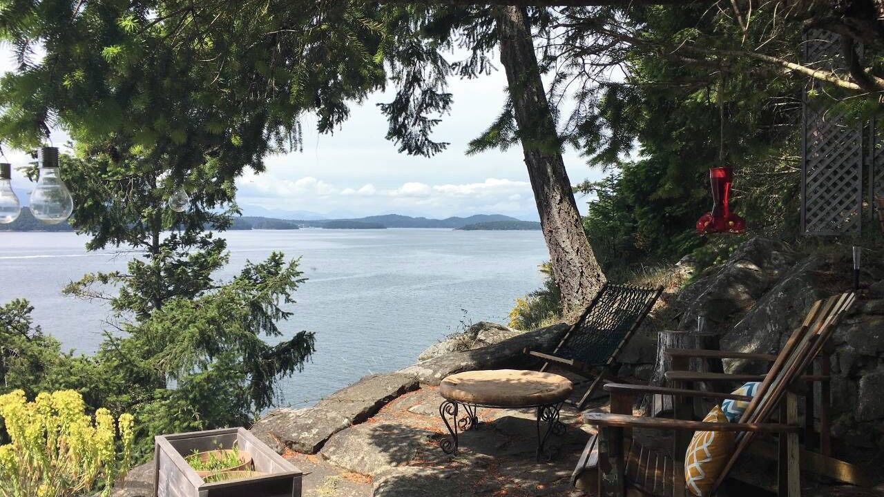 Photo of Patio Balcony in Galiano