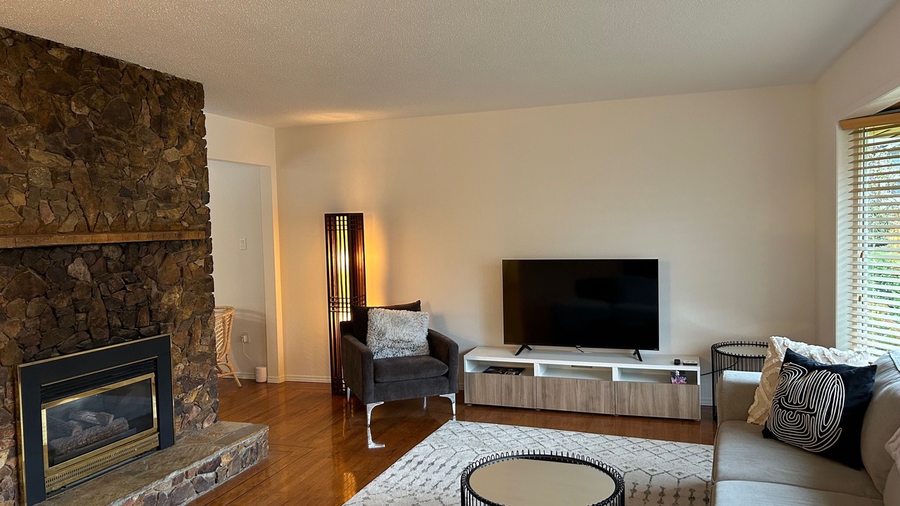 Photo of Livingroom in Garibaldi Highlands