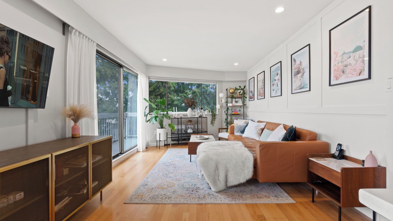 Photo of Livingroom in Fairview