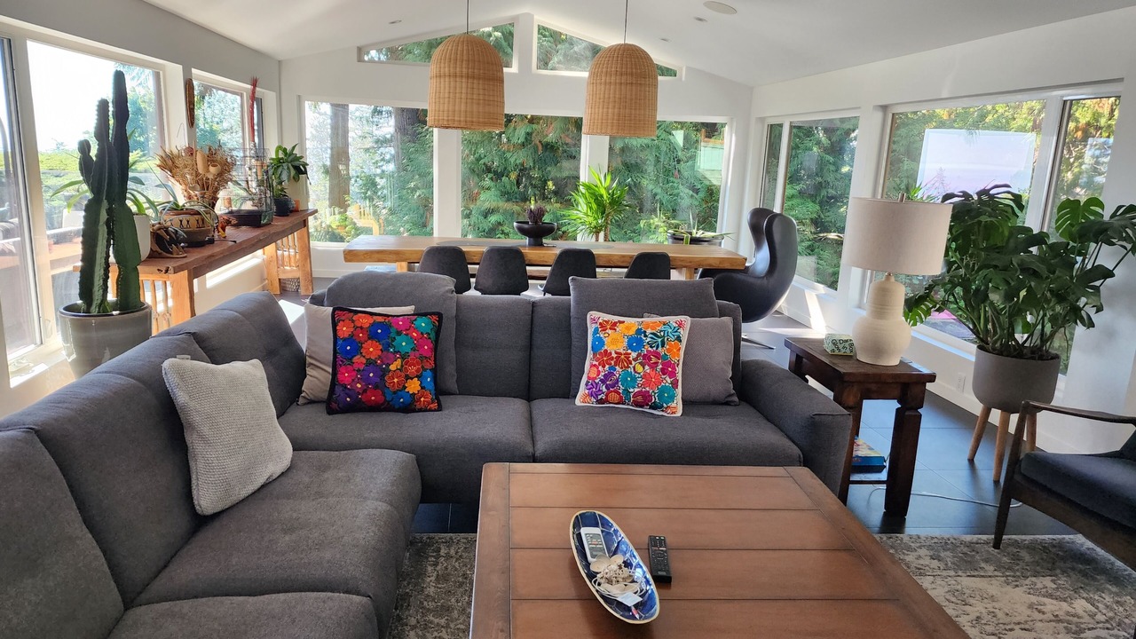 Photo of Livingroom in West Vancouver