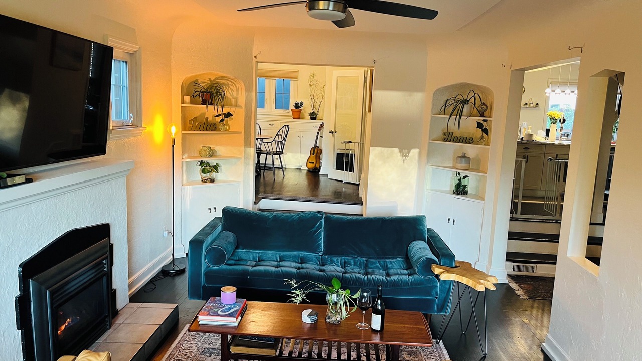 Photo of Livingroom in Central Okanagan