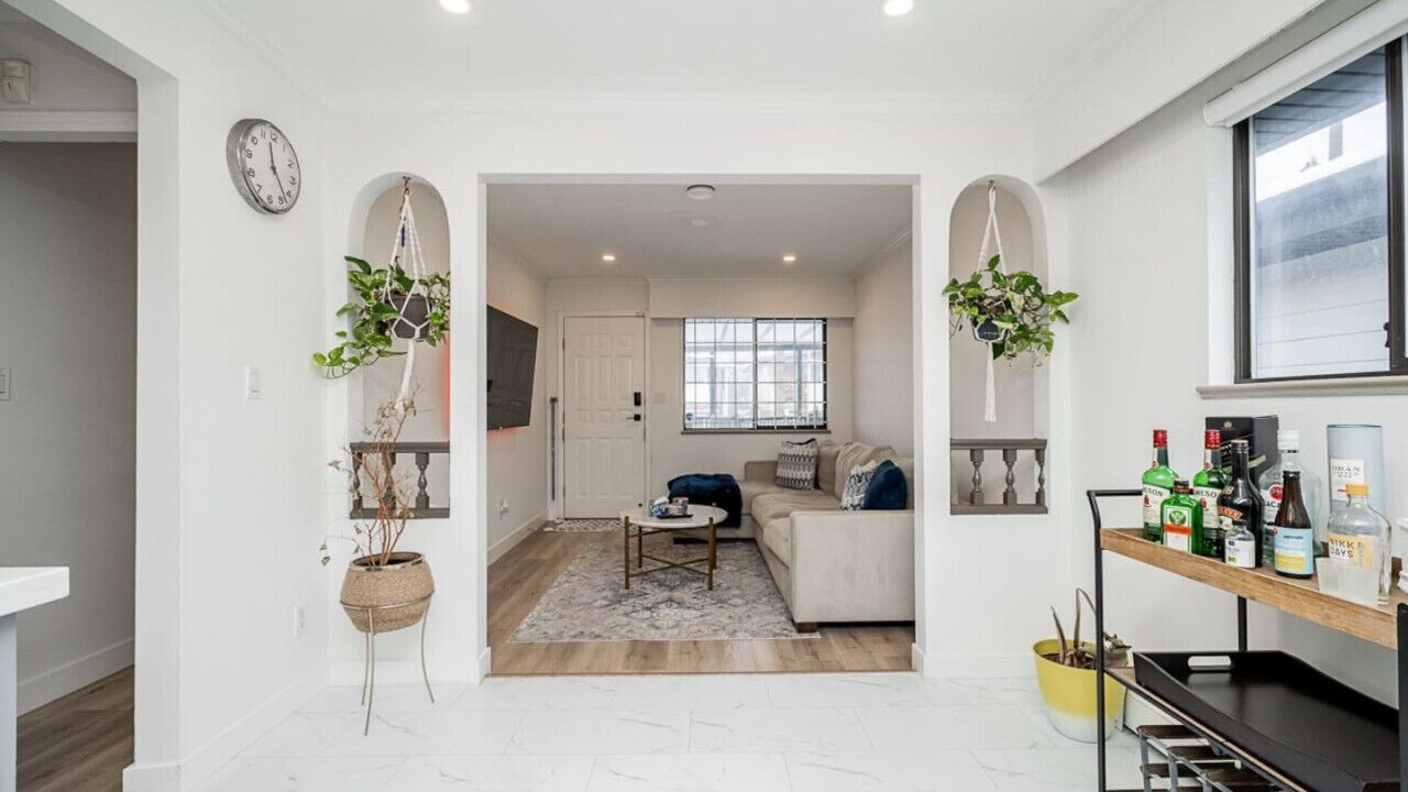 Photo of Livingroom in Sunset