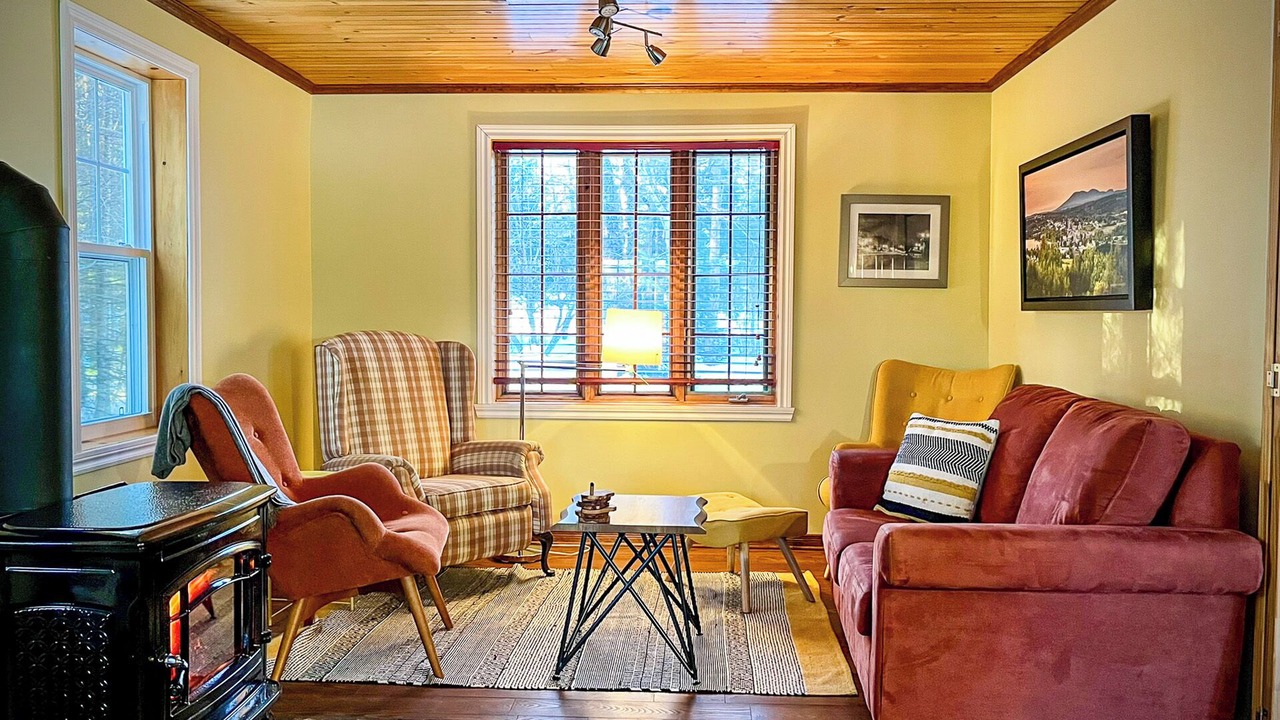 Photo of Livingroom in Sainte-Cecile-de-Whitton