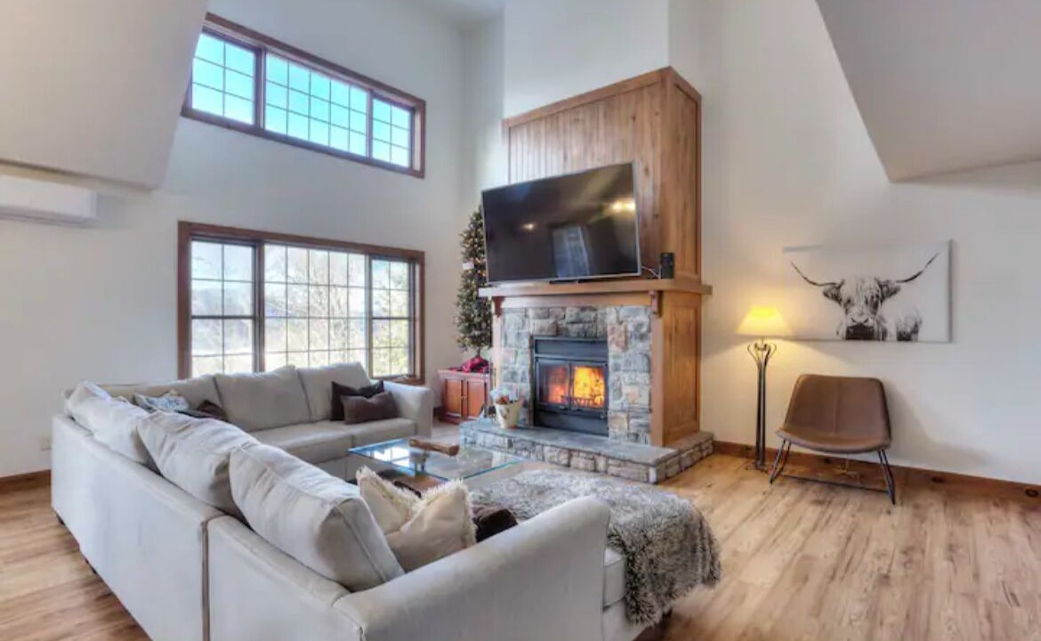 Photo of Livingroom in Mont-Tremblant Pedestrian Village