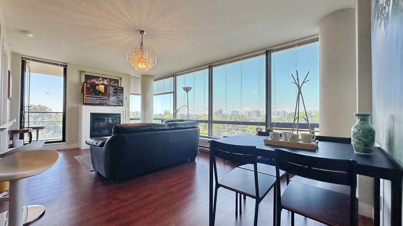 Photo of Livingroom in Richmond City Centre