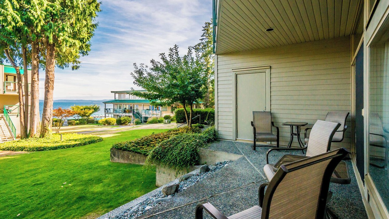Photo of Patio Balcony in Yellow Point