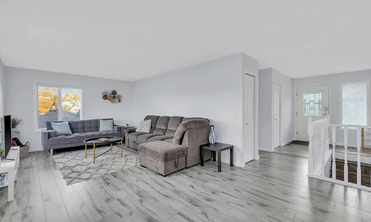 Photo of Livingroom in West Kelowna Estates