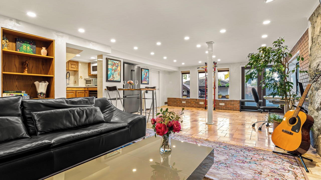 Photo of Livingroom in Shaughnessy