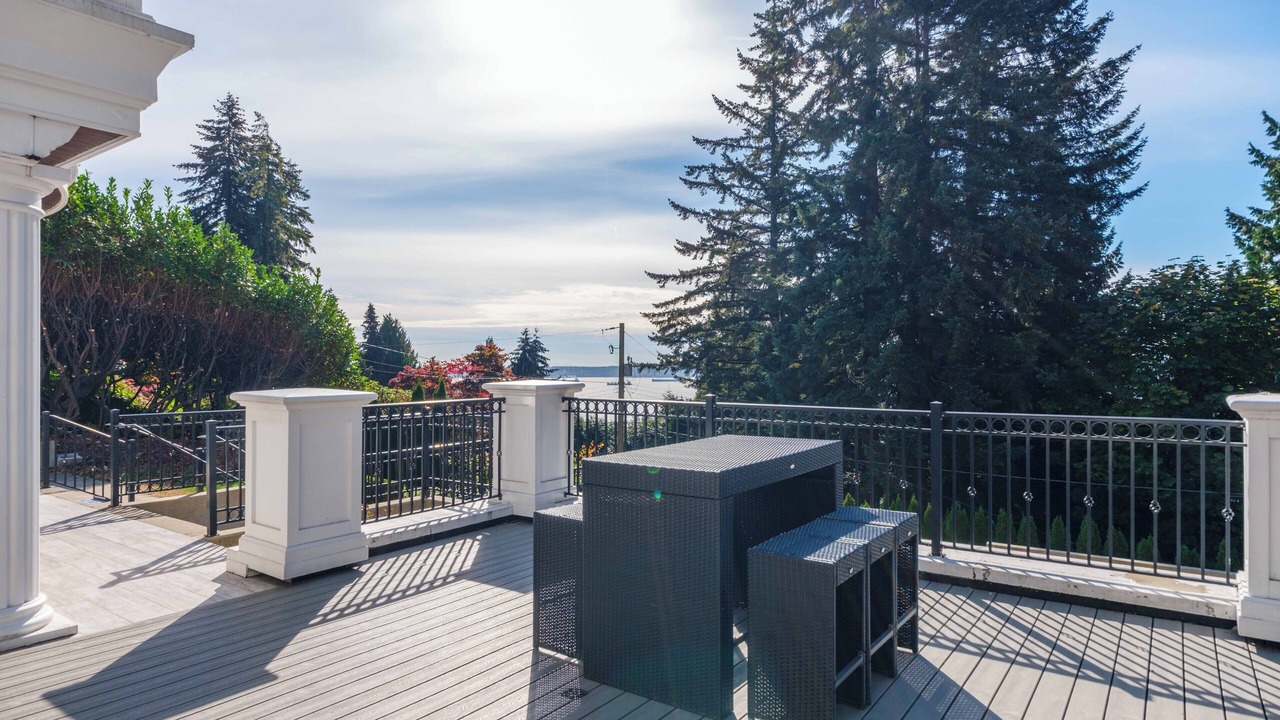 Photo of Outdoor in West Vancouver