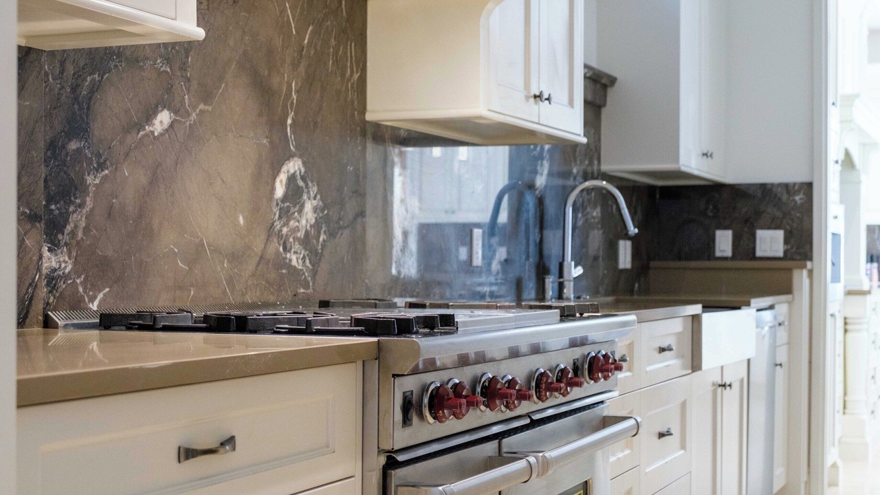Photo of Kitchen in West Vancouver