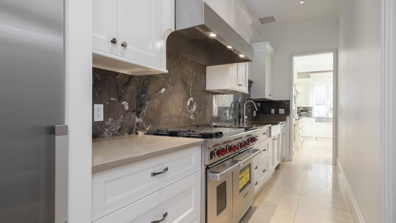 Photo of Kitchen in West Vancouver