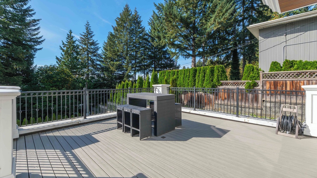 Photo of Patio Balcony in West Vancouver