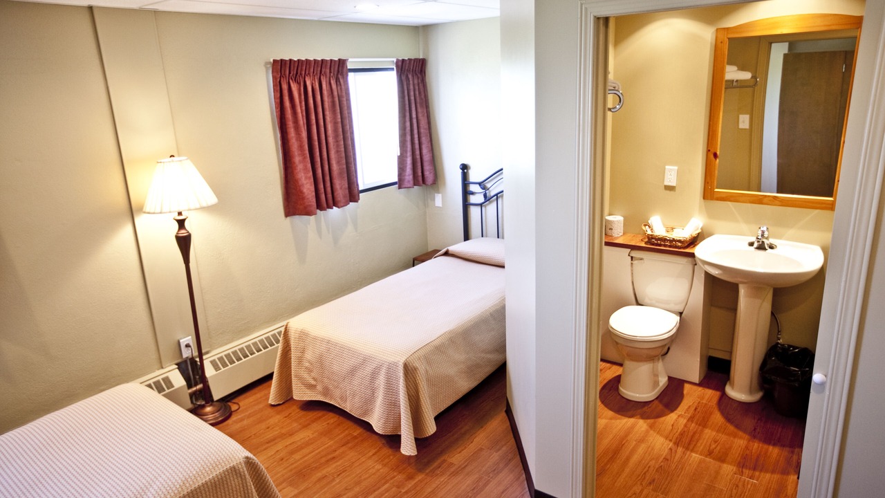 Photo of Bathroom in Saint-Augustin-de-Desmaures