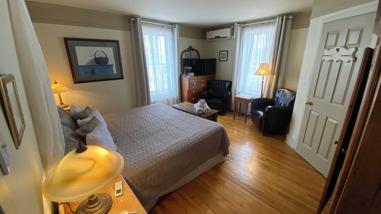 Photo of Bedroom in Magog