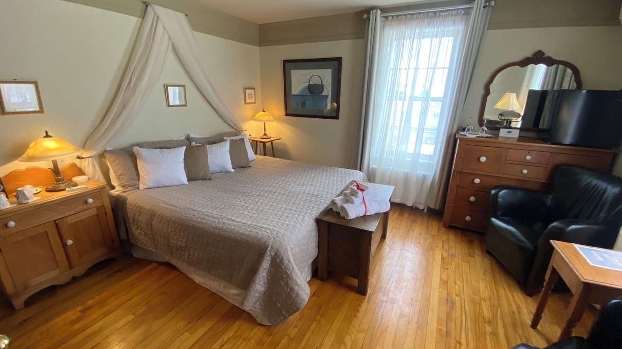 Photo of Bedroom in Magog
