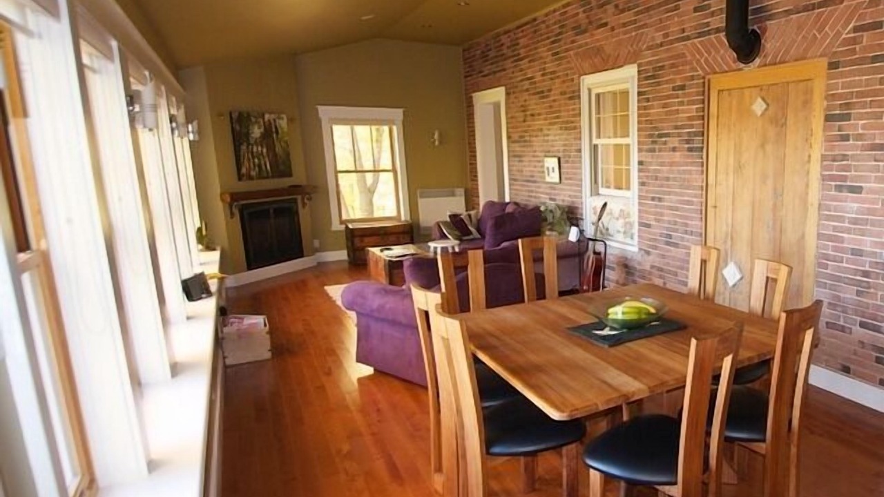 Photo of Livingroom in Cowansville