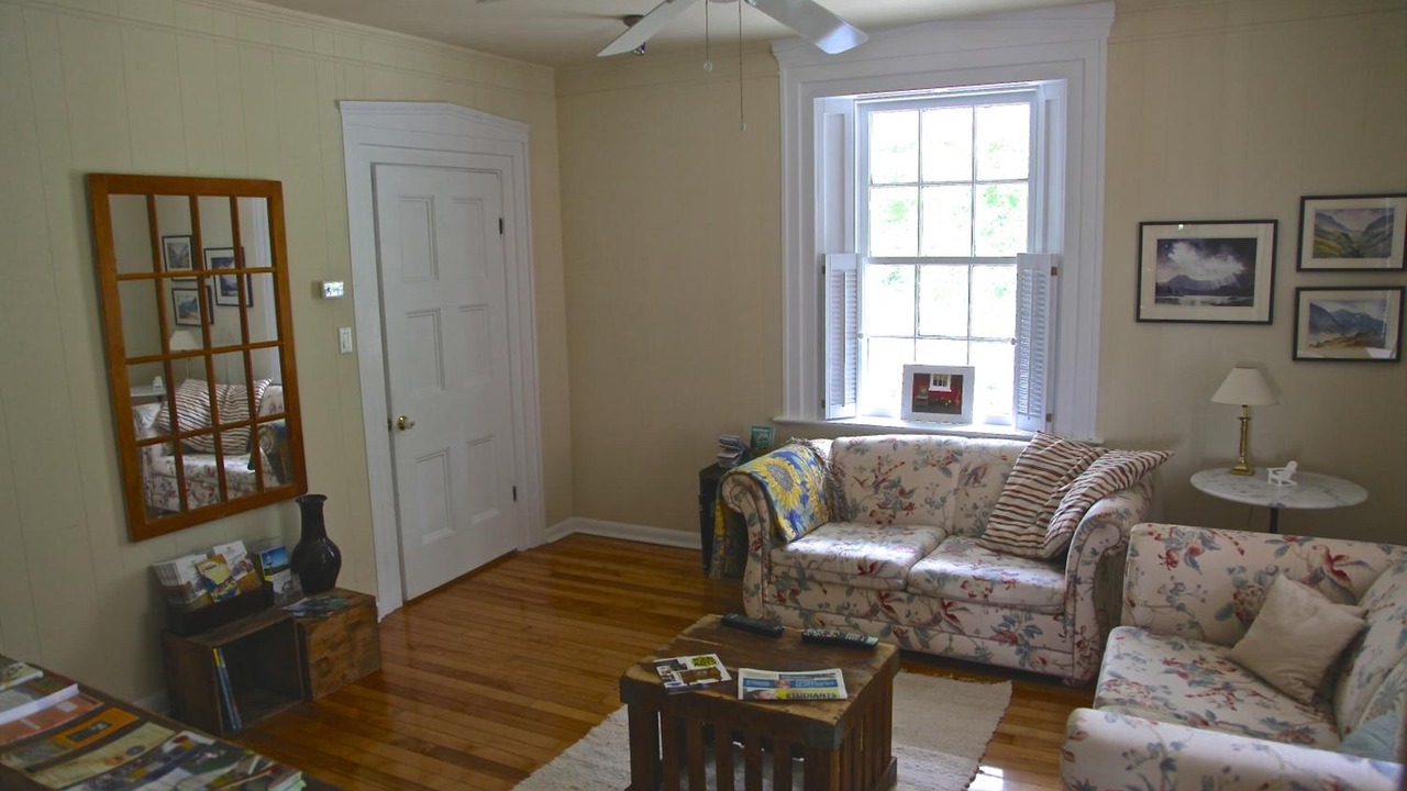 Photo of Livingroom in Cowansville
